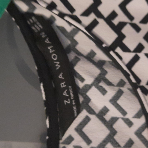 Zara Woman Top - Picture 2 of 2